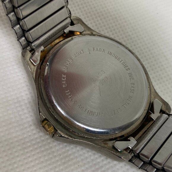Times Square men vintage date watch silver tone 36mm round quartz 7” running - Picture 6 of 6